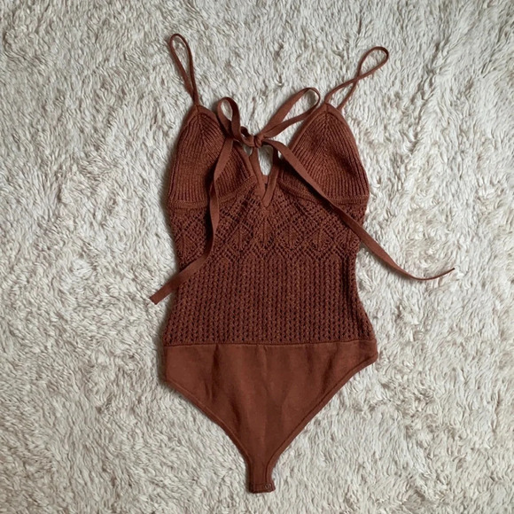 Abercrombie and Fitch extra small crocheted bodysuit brown stringy thing size xs - Picture 1 of 8